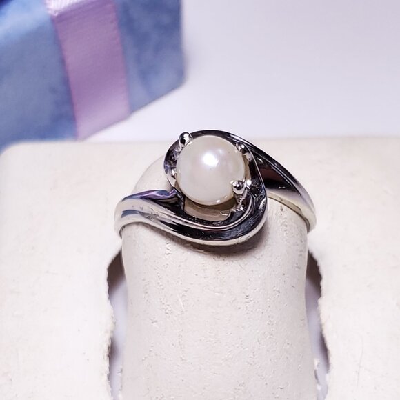 Vintage 5.8mm Natural Cultured Pearl Polished Twist 10Kt White Gold Ring #20999